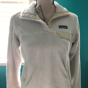 Patagonia Women’s White Snap-T Fleece Pullover
